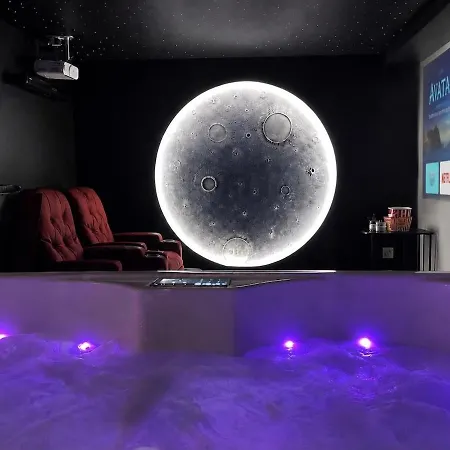 Villa Nid D Romantique Avec Jacuzzi Et Salle De Cinema Sainte-Verge