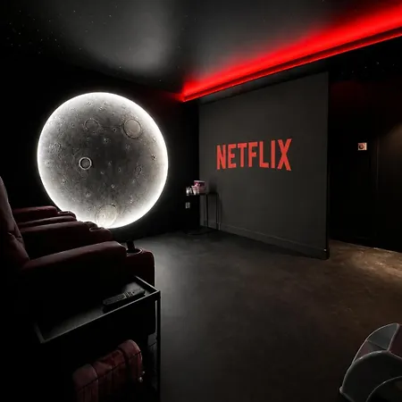 Nid D Romantique Avec Jacuzzi Et Salle De Cinema Villa