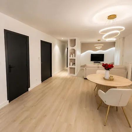 Villa Nid D Romantique Avec Jacuzzi Et Salle De Cinema *