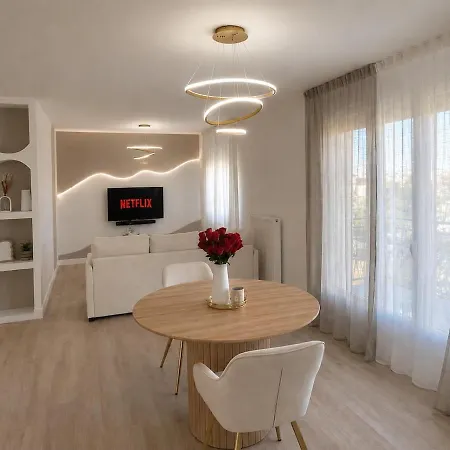 Nid D Romantique Avec Jacuzzi Et Salle De Cinema